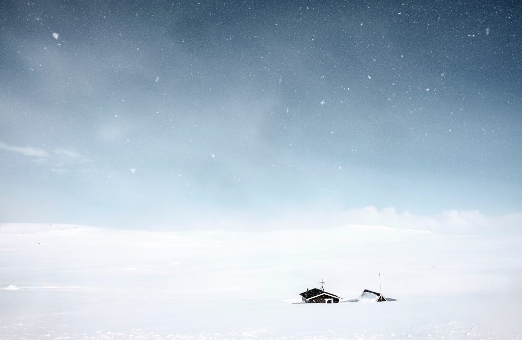 Valise grand froid - Cabane isolée dans la neige