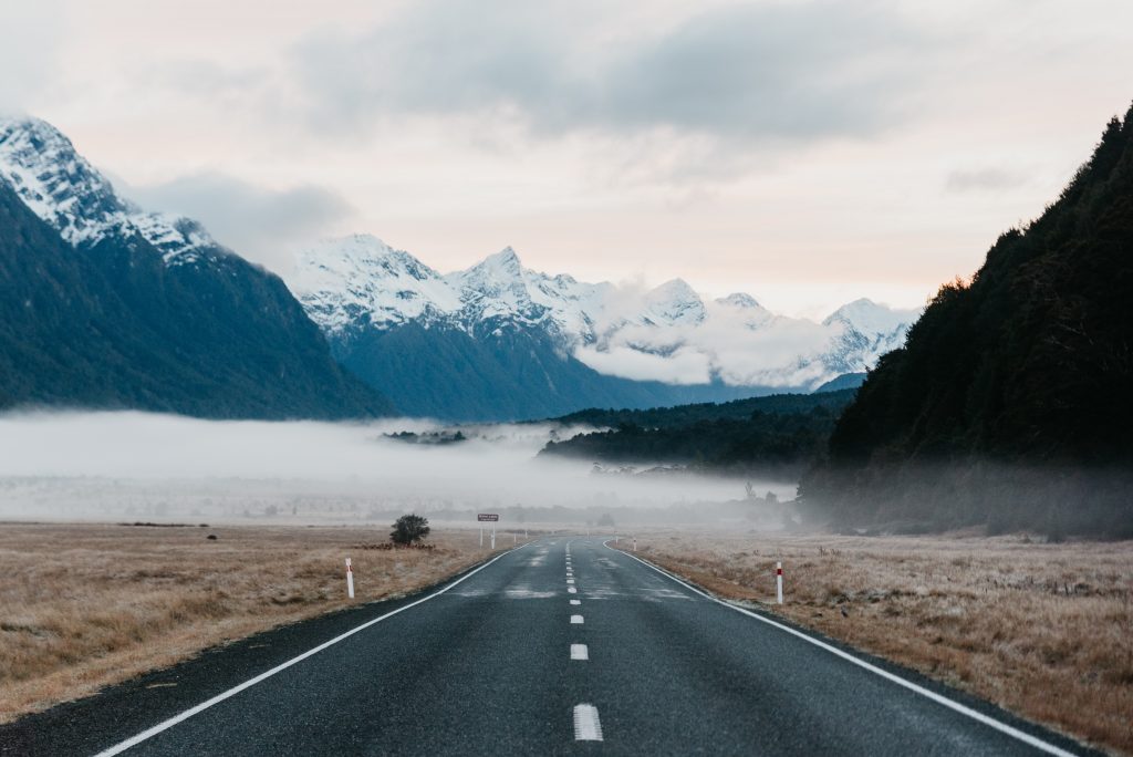 Road-trip en Nouvelle-Zélande route dans le parc du Fiordland
