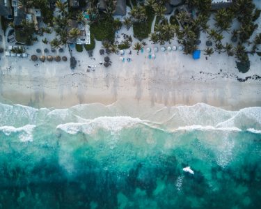 Holbox ou Tulum vue aérienne sur plage des Caraïbes